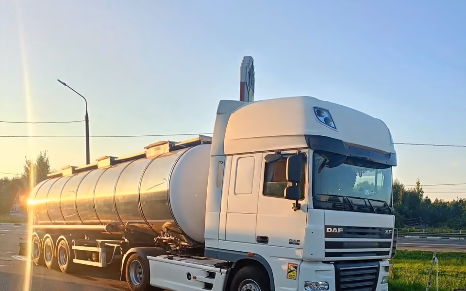 Химическая автоцистерна KDM Cargo